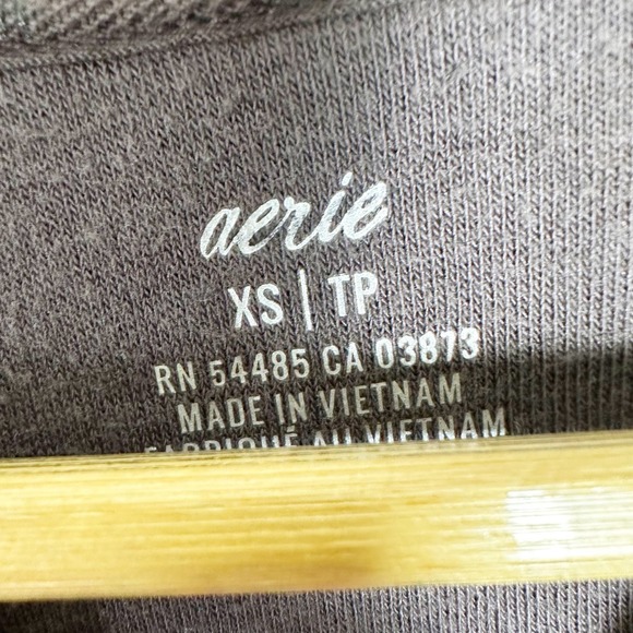 American Eagle Aerie Cozy Good Vibes Soft Oversized Sweatshirt Plum Purple Sz XS - Picture 5 of 5